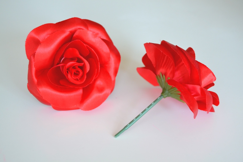 Saténová ruža - červená