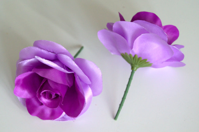 Saténová ruža -  fialová ( dvojfarebná )