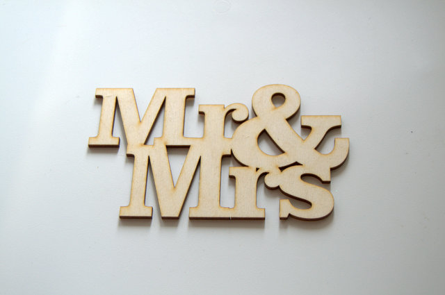 Drevená dekorácia   "Mr & Mrs "