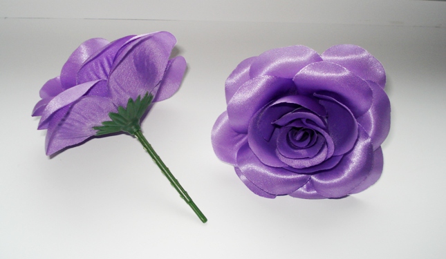 Saténová ruža -  fialová