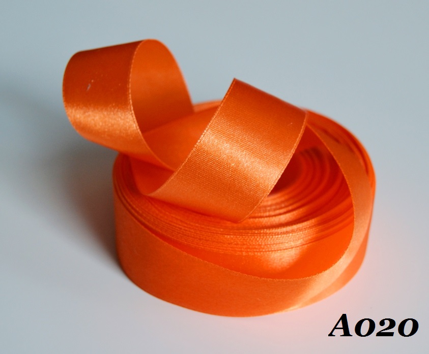 Saténová stuha 25mm/27m č.A020 - oranžová