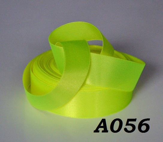 Saténová stuha 25mm/27m č.A056 -  krikľavá zelená