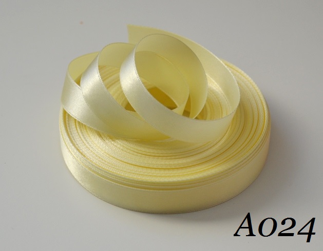 Saténová stuha 12mm/27m č. A024 - pastelová žltá