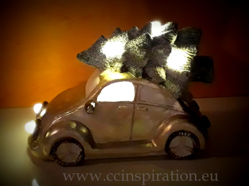Vianočná dekorácia svietiace autičko 